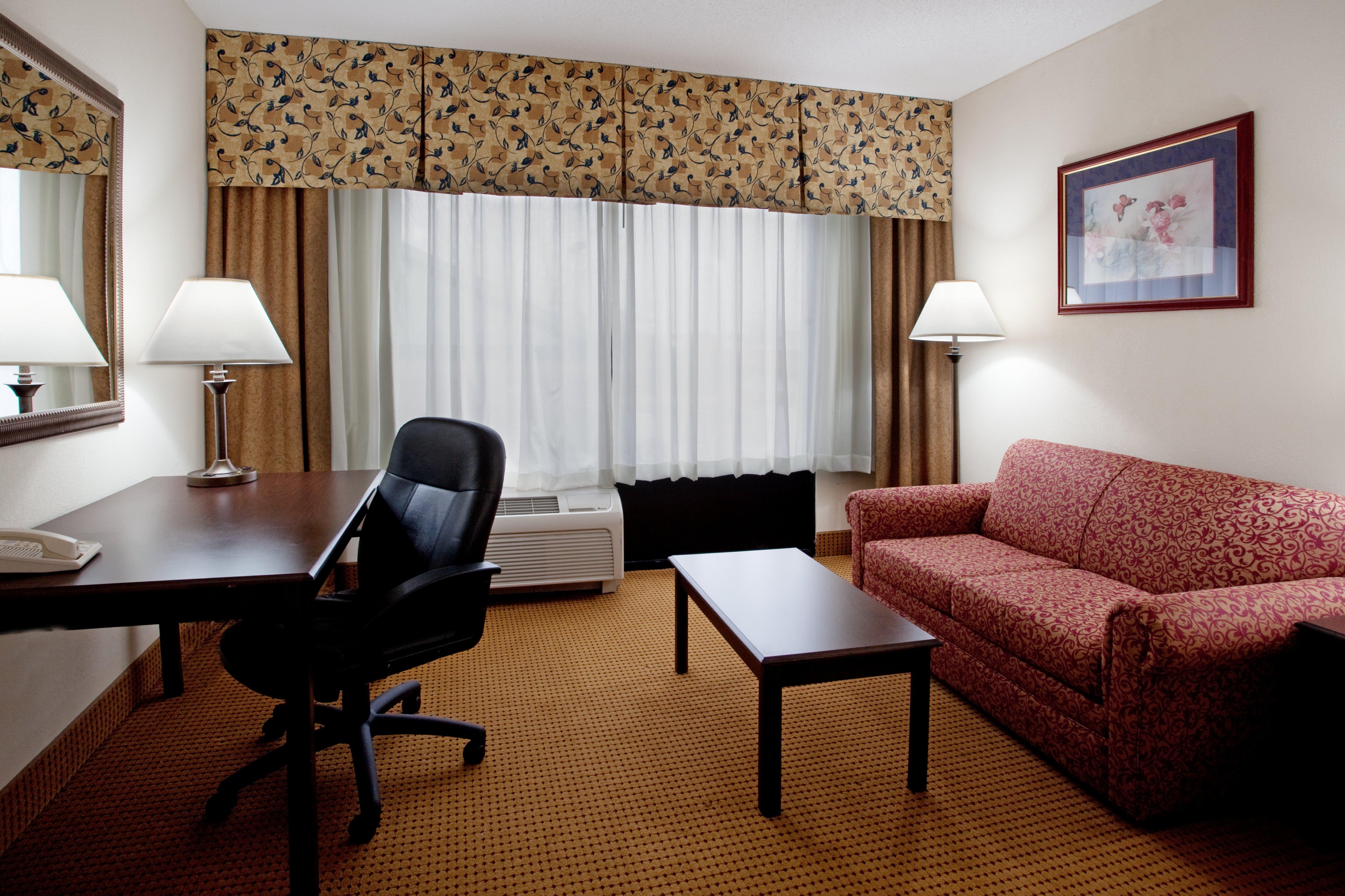 Lexington Inn And Suites Ngoại thất bức ảnh