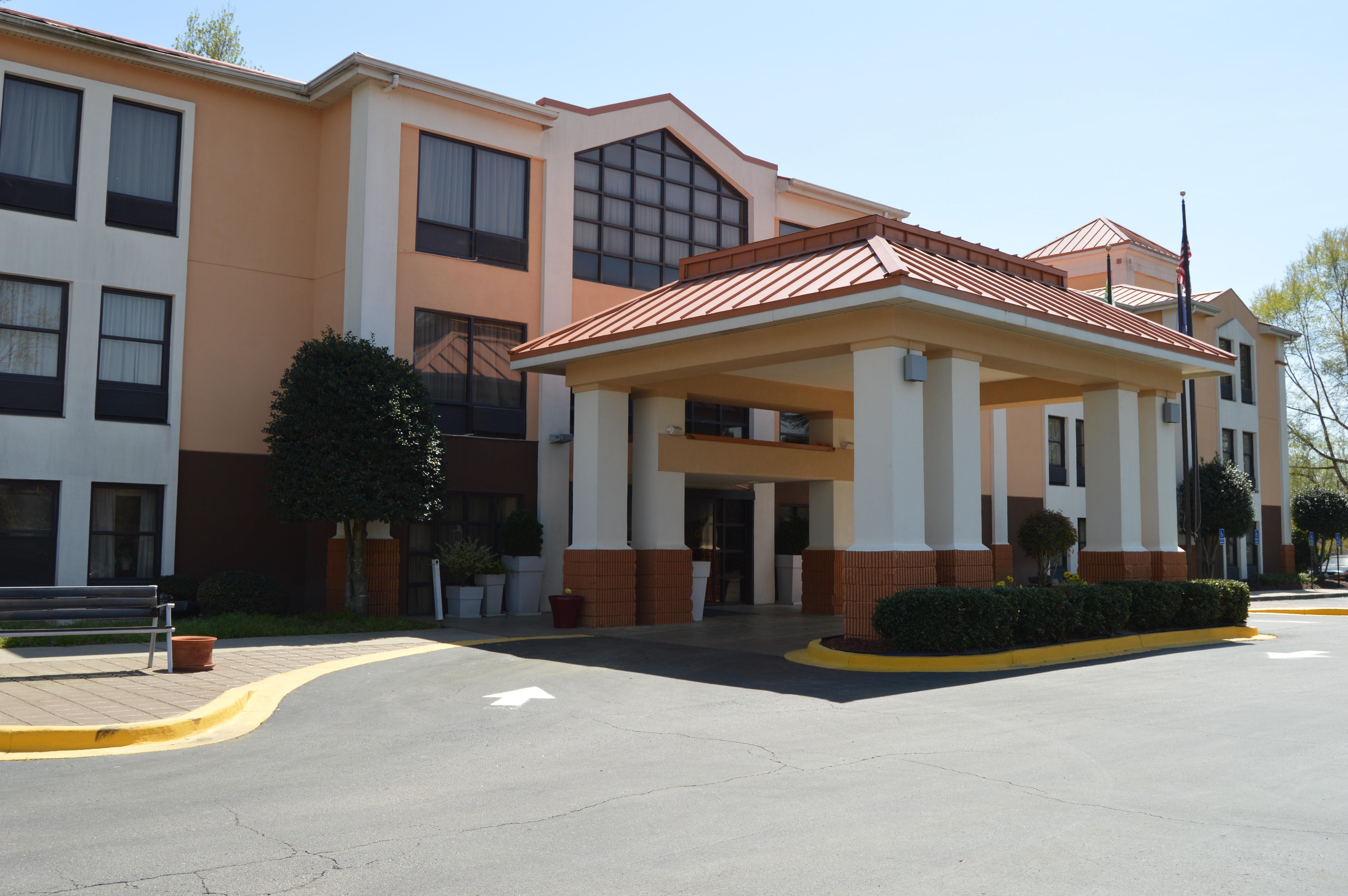 Lexington Inn And Suites Ngoại thất bức ảnh