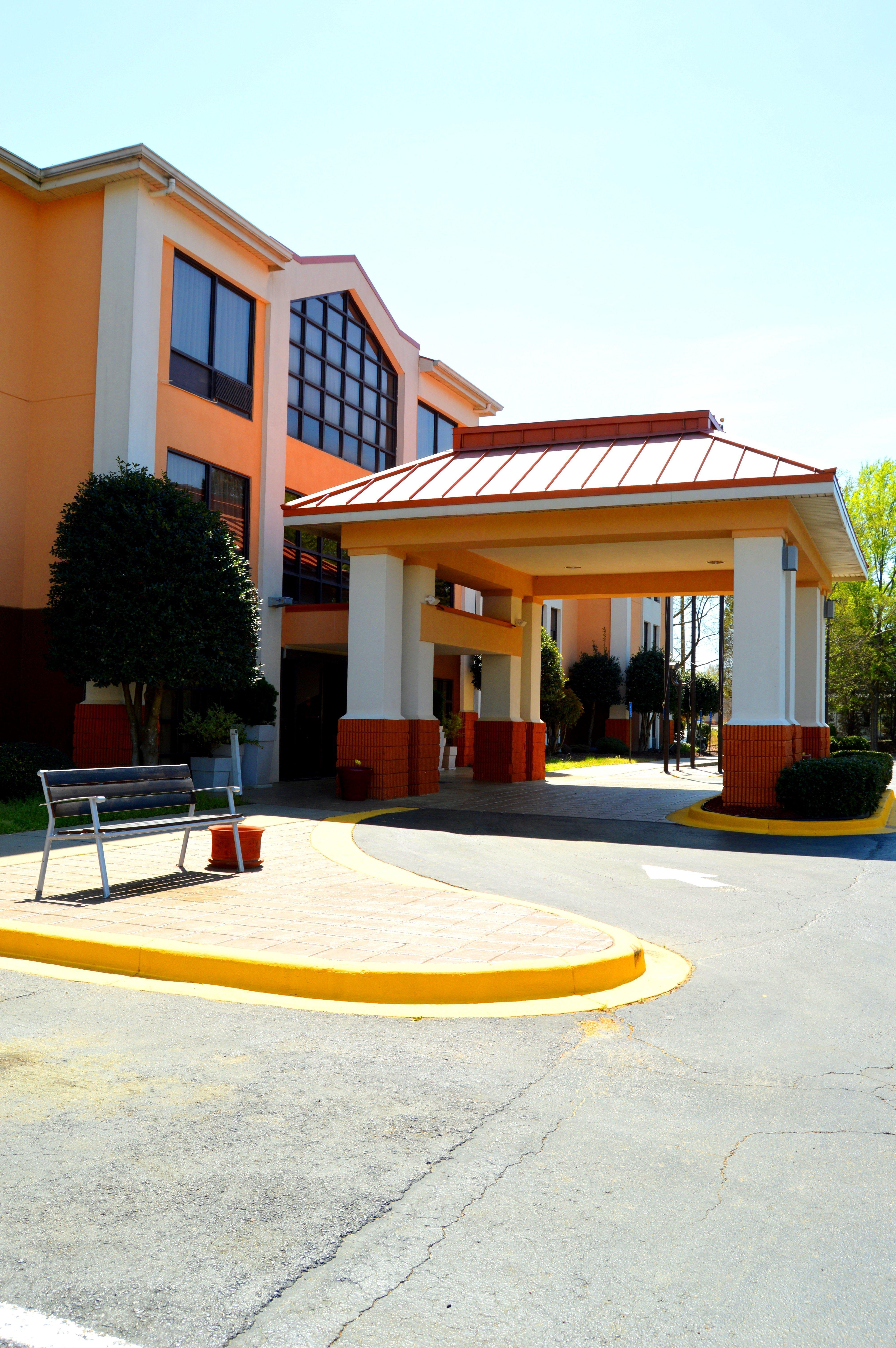 Lexington Inn And Suites Ngoại thất bức ảnh