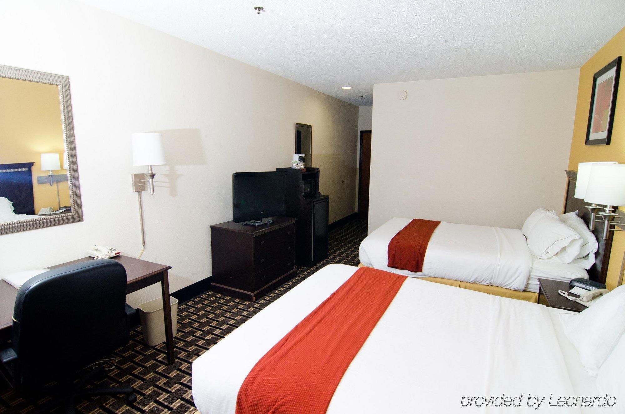 Lexington Inn And Suites Ngoại thất bức ảnh